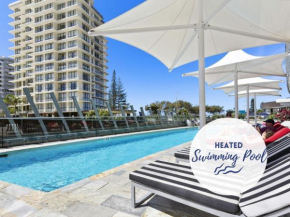The Coastline - Beachfront Ocean Skyline view Studio with Pool and Parkng